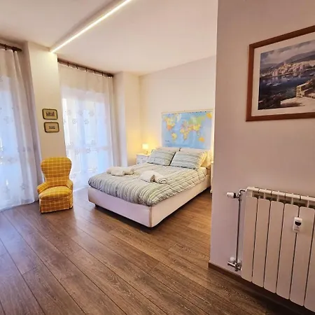 Luna Center Free Parking