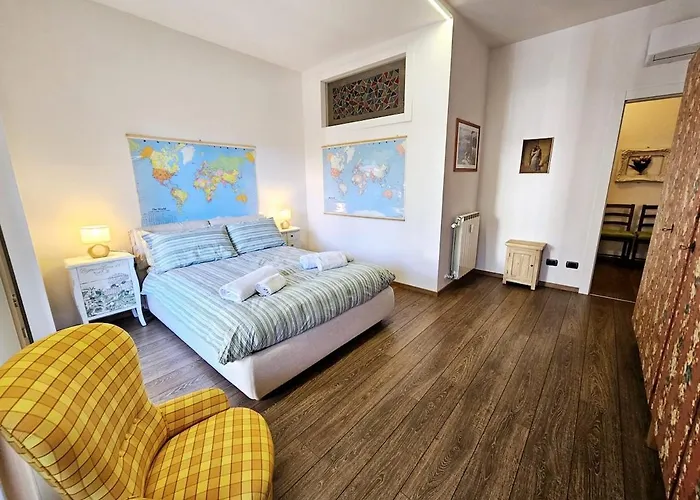 Luna Center Free Parking